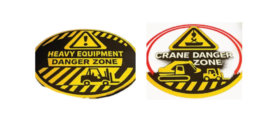 중장비·크레인 위험 구역 표시 — HEAVY EQUIPMENT DANGER ZONE과 CRANE DANGER ZONE 노란 원형 경고 표시 2종