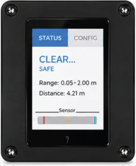 CLEAR(SAFE) 화면 — Range 0.05~2.00m, Distance 4.21m 표시 OLED 터치 디스플레이