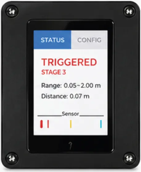 TRIGGERED(STAGE 3) 화면 — Range 0.05~2.00m, Distance 0.07m 표시 OLED 터치 디스플레이